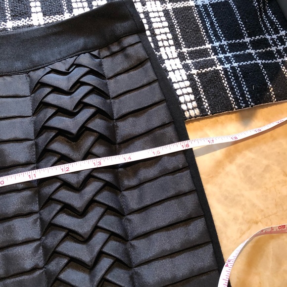 Pencil Skirt with Intricate Design - Picture 11 of 11